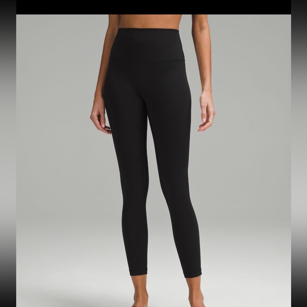 Women’s high waisted Lululemon leggings
